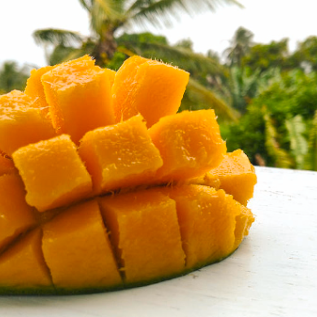 Jamaican Julie Mangoes (0.9 - 1kg Approx)