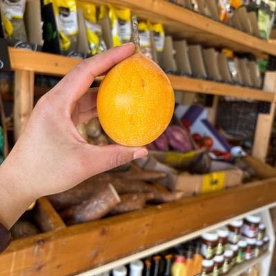 Colombian Yellow/Golden Passion Fruit (Granadilla) (Single)