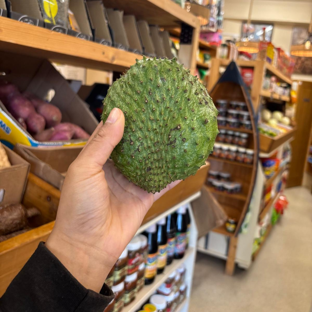 St Lucian Soursop (Graviola) - Approx 580g - Listing G