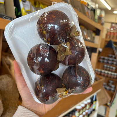 Colombian Mangosteen (Approx 450g)