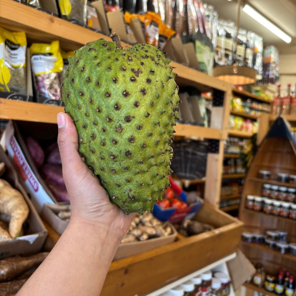 St Lucian Soursop (Graviola) - 1.1kg - Listing 3