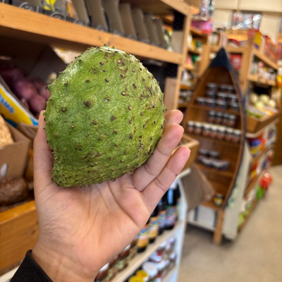 St Lucian Soursop (Graviola) - Approx 580g - Listing G